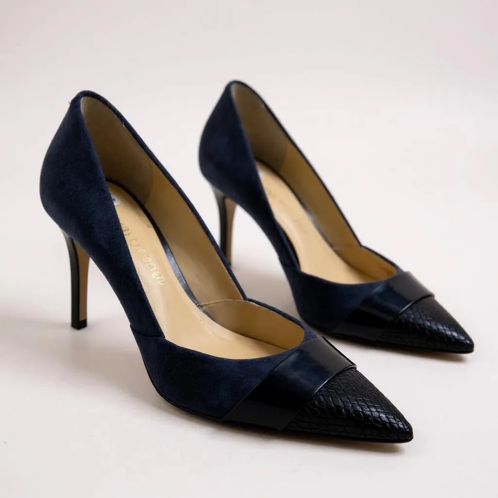 Ivanka Trump Deep Navy Blue Stiletto Shoe Heels